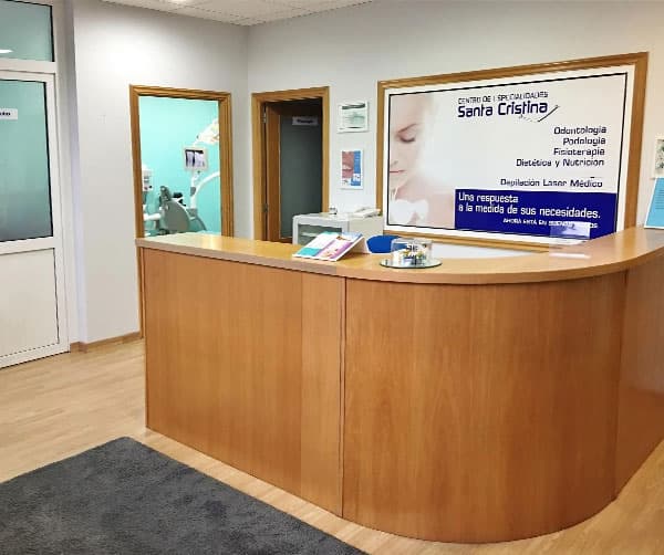 Contacta con Centro de Especialidades Santa Cristina